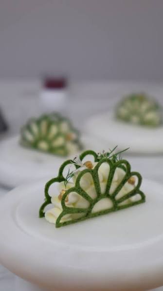 Matcha Tuile Opskrift – Sprød Grøn Matcha Tuile til Moderne Desserter